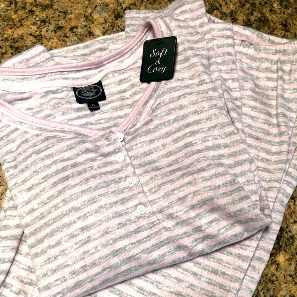 Laura ashley cozy Womens medium pink/grey striped pajamas .. so soft!!